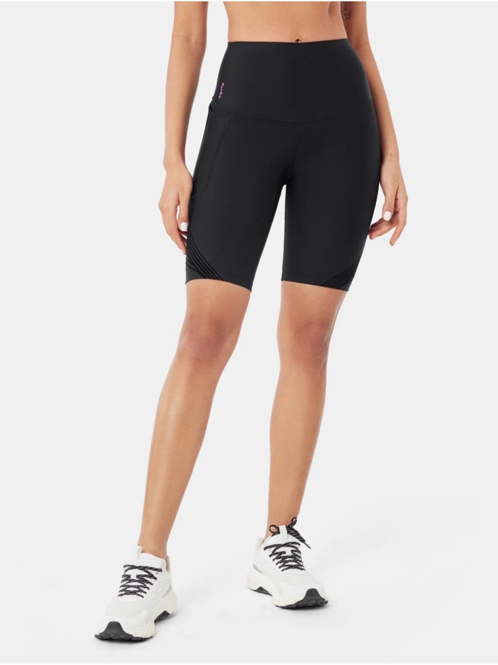 Lift and curve 9” short